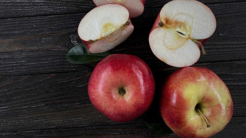 apple seeds contain cyanide risk